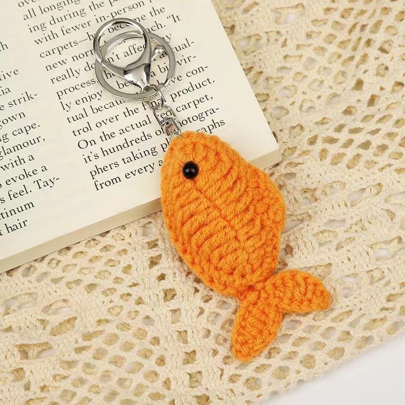 Pez pequeño naranja