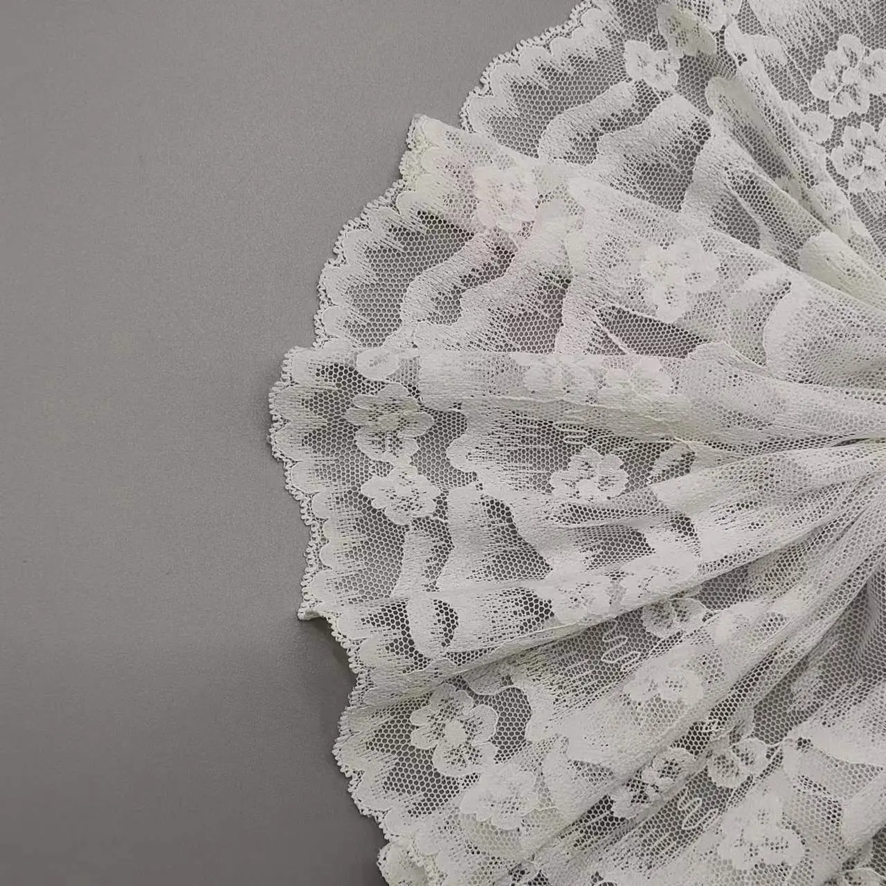 Fabricantes de tela de encaje de lujo de 24cm, encaje elástico, arco floral 3D blanco, borde de color personalizado, ribete de encaje para conjunto de ropa interior