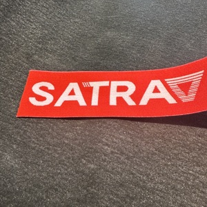 Diseño personalizado logotipo Color Material patrón al por mayor 3D en relieve letra Jacquard banda elástica cinta tejida correas con logotipo - Product Image 2