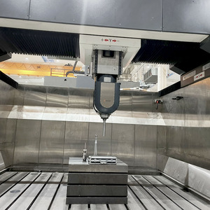 Máquina de torno de metal CNC de 5 ejes de alto rendimiento con controlador de alta precisión multifuncional - Product Image 4