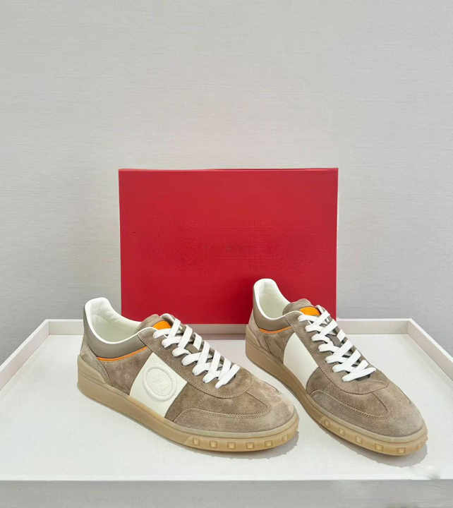 สีน้ำตาล