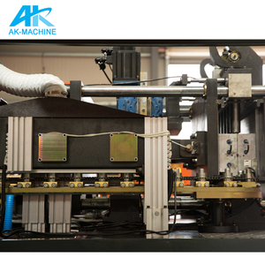 AK-Q40 Blow Moulding Machine With Air Tank and Water <strong>Chiller</strong> / Plastic Water Bottle Making Machinery