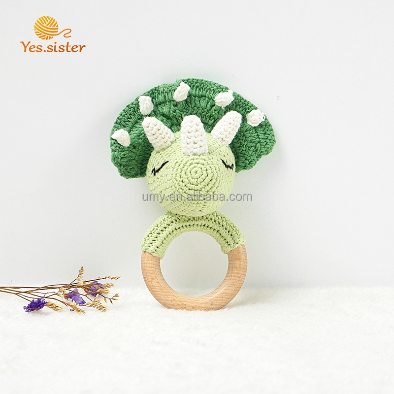 7cm rattle dino