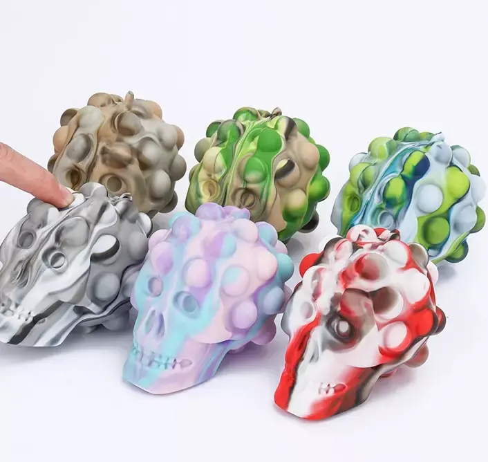OEM e ODM Halloween antistress Ball Popper Silicone giocattoli sensoriali 3D Fidget Ball Halloween Skull Squeeze Balls