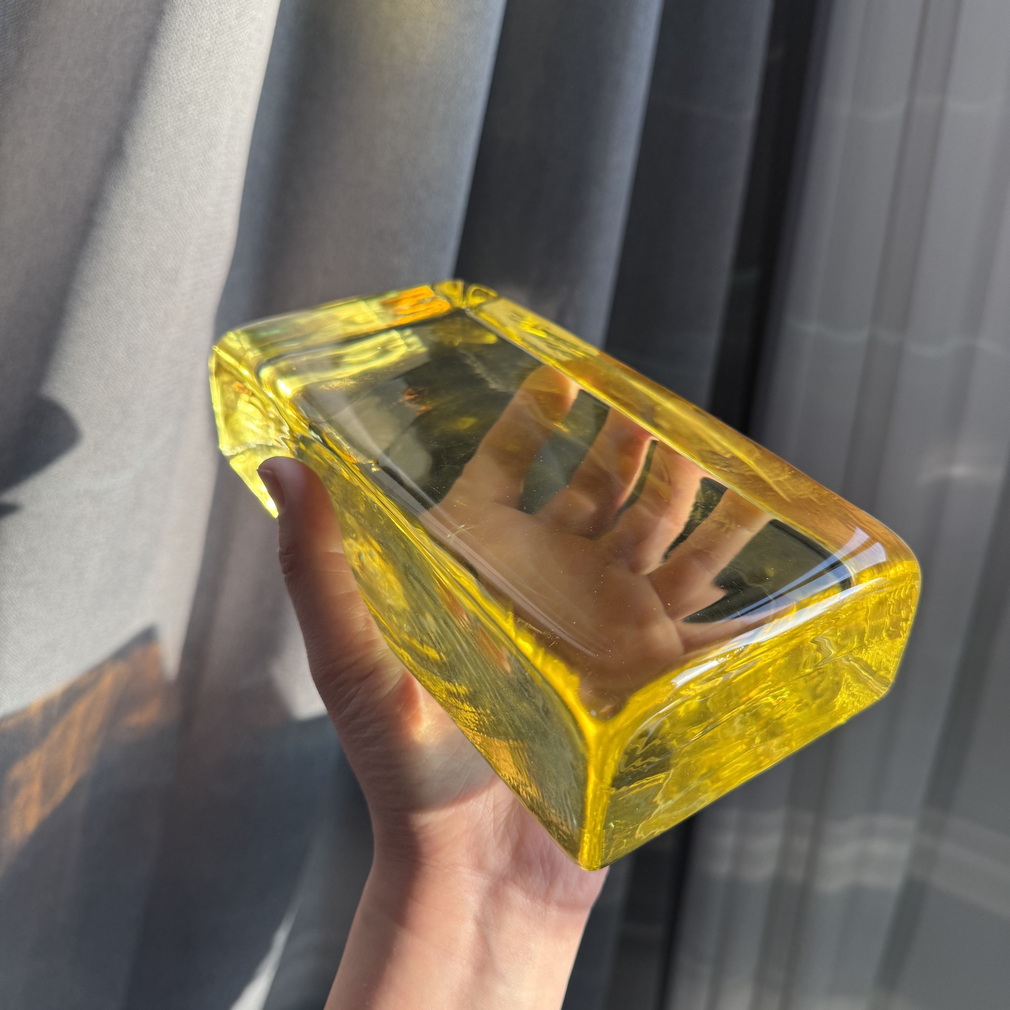 amarillo