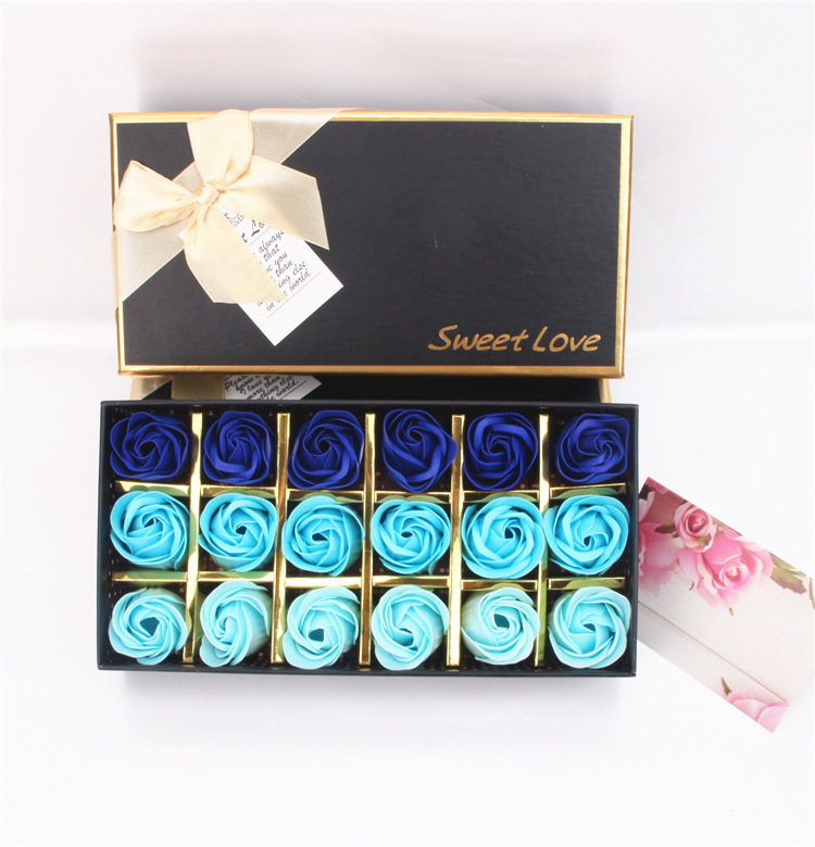 18 fleurs tricolores bleues