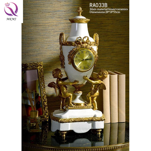 Europäische Messing Keramik Luxus Sitzuhr Pure Copper Angel Doll Boutique Neo klassische Ornament Tisch uhr für Wohnzimmer Veranda