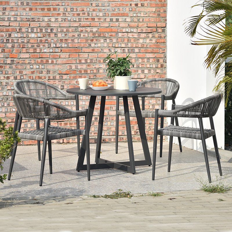 Carter all-aluminum 90cm round table with 4 chairs