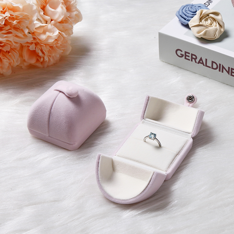 กล่องกล่องใส่แหวนสีชมพู