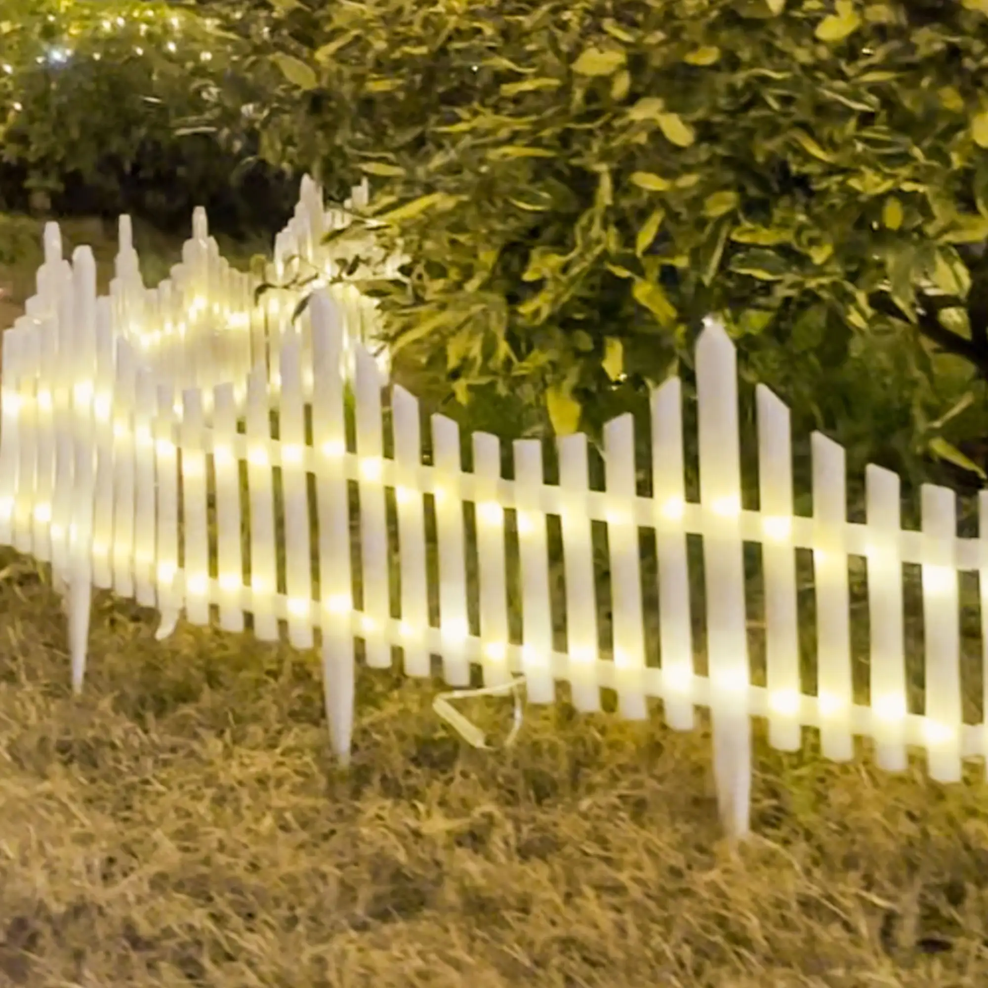 Decorazione per albero di natale impermeabile per esterni Led Rail Fence Barrier Stockade Light Led Solar Transformer Garden Light ghirlande