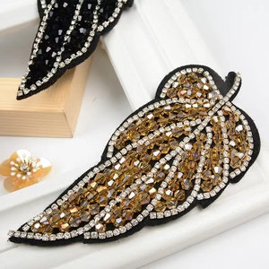 Karışık şekil kristal demir on desen düzeltme Rhinestone yamalar mektup yay giysi aplike rozeti T-Shirt baskı - Product Image 4