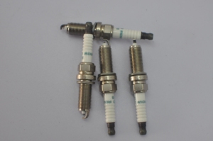 Para Toyota RAV4 piezas de sistema de motor de automóvil bujía de iridio-platino OE NO.SC20HR11 3444 - Product Image 5