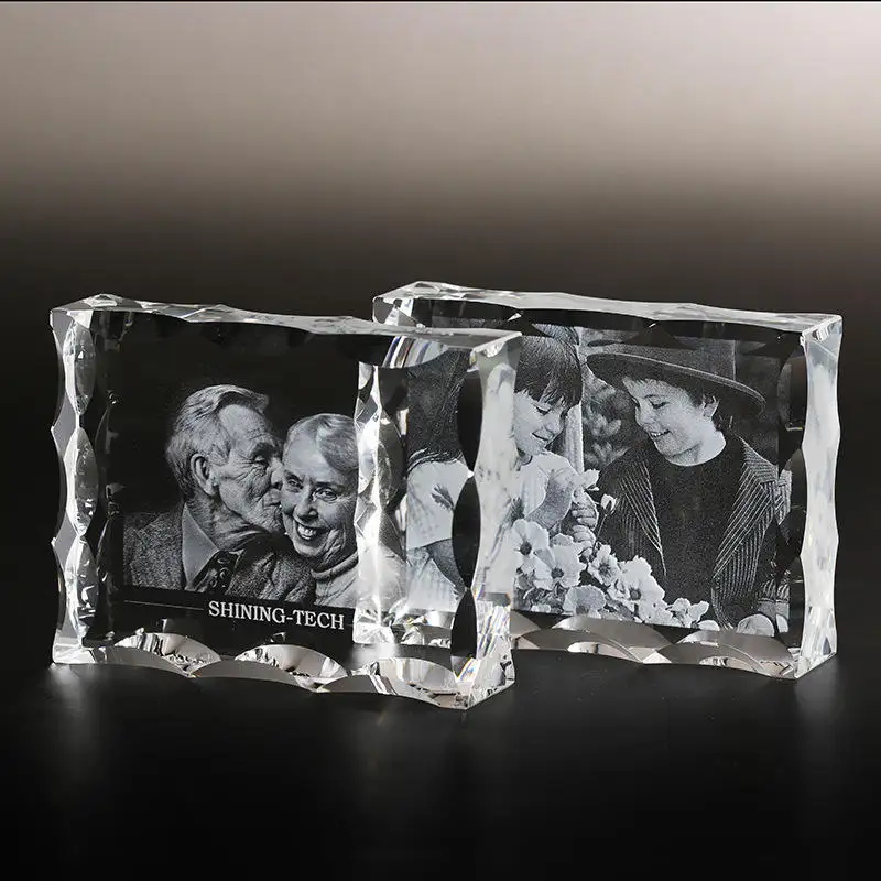 JY alta calidad cuadrado imagen personal 3D tallado grabado cubo de cristal para regalos de recuerdo