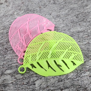 Kitchen Snap N <strong>Strain</strong> <strong>Pot</strong> Strainer and Pasta Strainer - Adjustable Silicone Clip on Strainer for <strong>Pots</strong>, Pans, and Bowls - Product Image 6