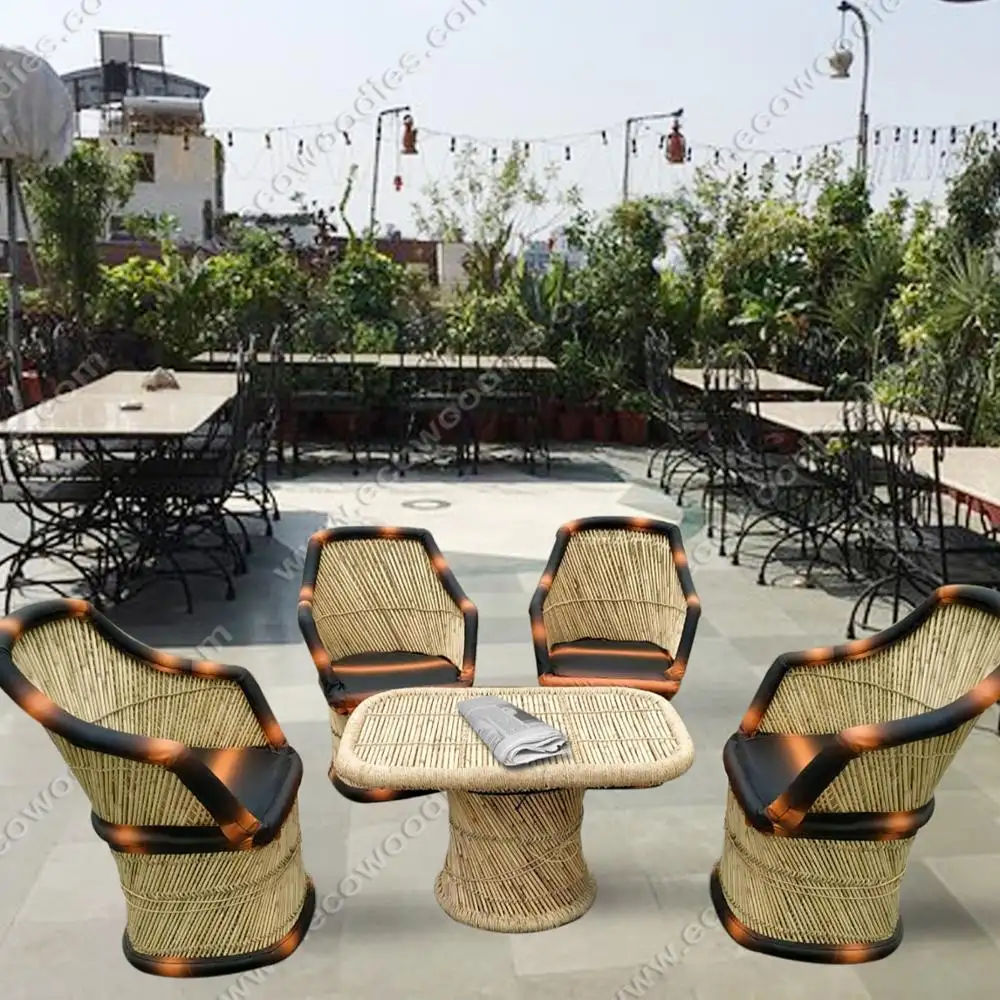 Caldo di Vendita di Grande Formato marrone di cuoio della banda bordo gettato sedia set di 4 con tavolo per esterno bistro salotto da giardino camera di vendita all'ingrosso