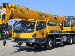 TC200C4เครนเคลื่อนที่ขนาด20ตันประสิทธิภาพสูง890kN ช่วงเวลาในการยกของเมตรสำหรับโครงการยกของหนัก - Product Image 5