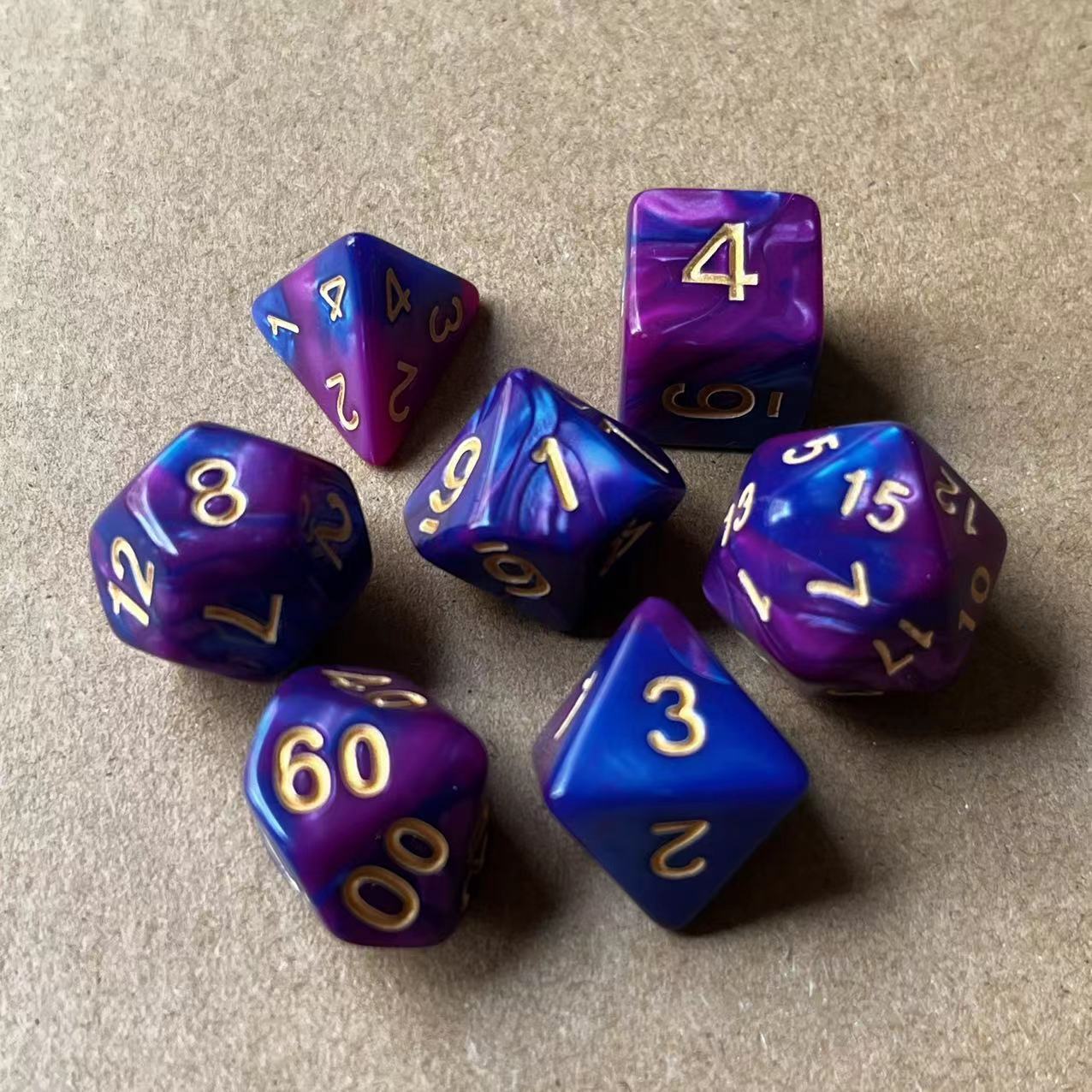 Violet et bleu