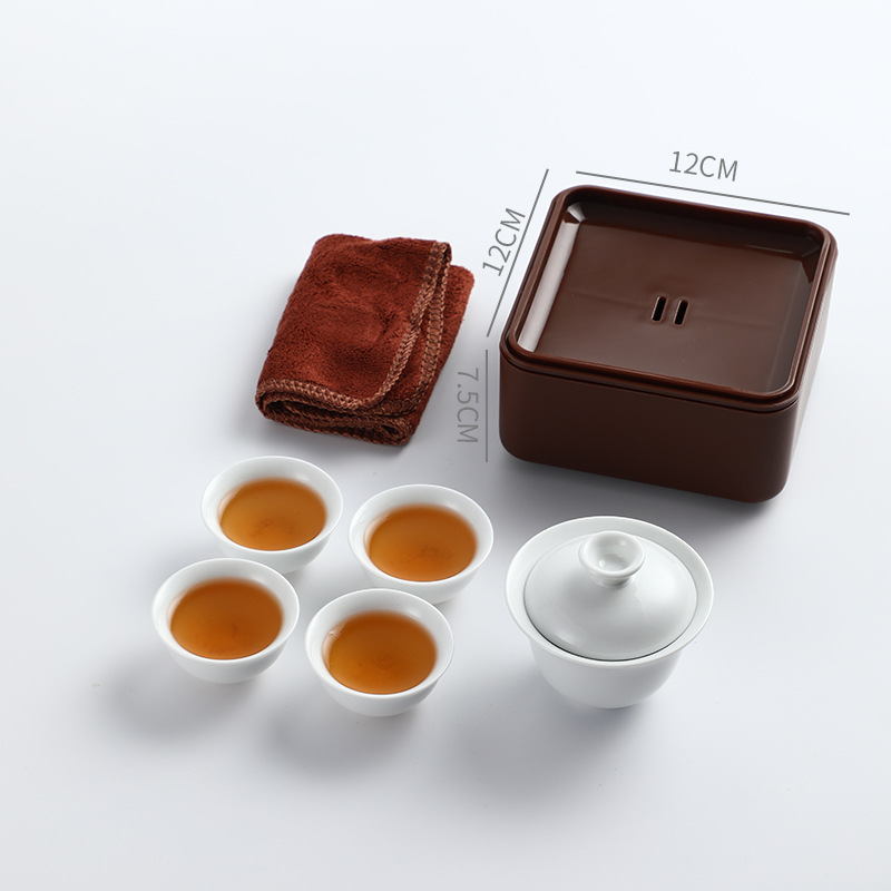 Square-shaped, light brown packaging (one bowl contains 4 cups)