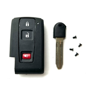 T-oyota prius 2004 2005 2006カーキー用緊急キーブレード付き2 + 1 3ボタンリモートキーシェル - Product Image 1