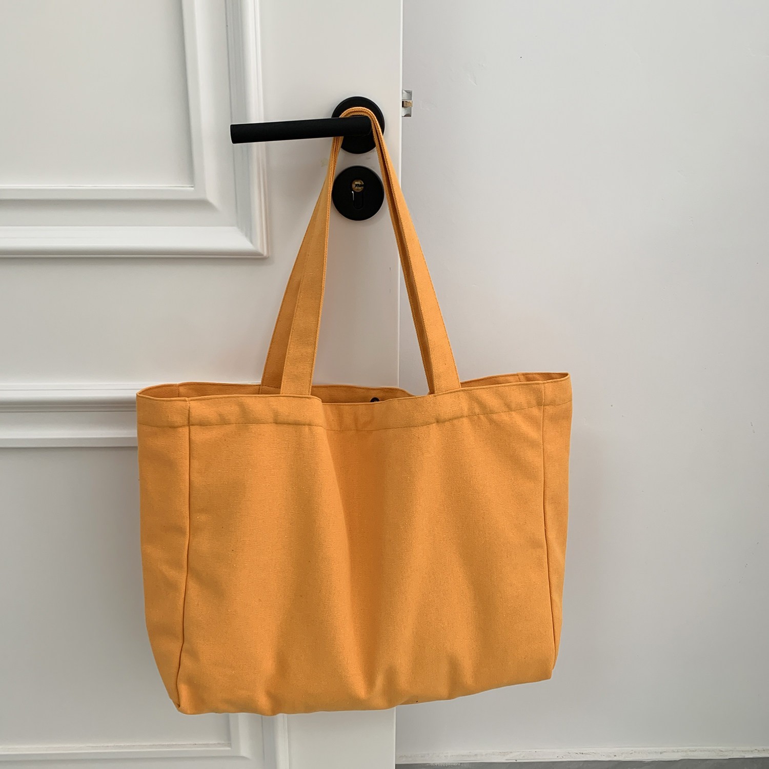naranja en blanco