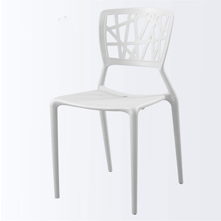 Chaise de restaurant bistro petite en plastique blanc