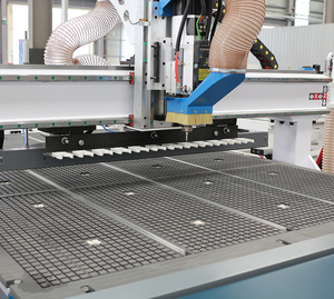 Ventas directas de fábrica 2030 Carga y descarga automática Máquina enrutadora CNC para carpintería para muebles de madera - Product Image 4