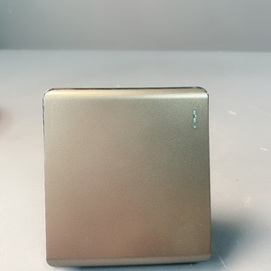 ซ็อกเก็ตสวิตช์ไฟ4ทางโลหะสีเทาพร้อมวัสดุ PC ที่ทนทานและพอร์ต USB เสาเดียวเครือข่าย NFC แรงดันไฟฟ้าสูงสุด250V และ240V - Product Image 2