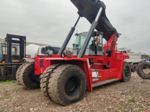 The 45-ton Good Condition Kalmar Container Reach <strong>Crane</strong> Is in Good Condition and Has Good Performance - Product Image 5