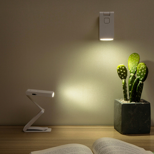 ไฟอ่านหนังสือ LED แบบหนีบปรับความสว่างได้ปุ่มกดหรี่แสงได้ชนิด C ทำจากพลาสติกขนาดเล็กแบบพกพาพับได้ - Product Image 3