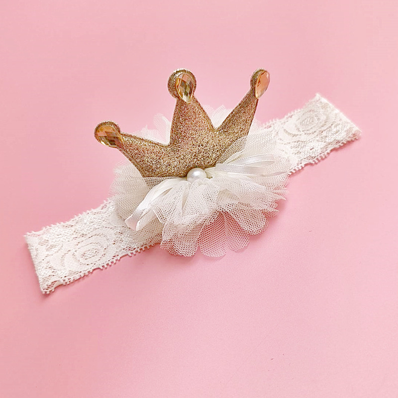 Diadema dorada para el cabello