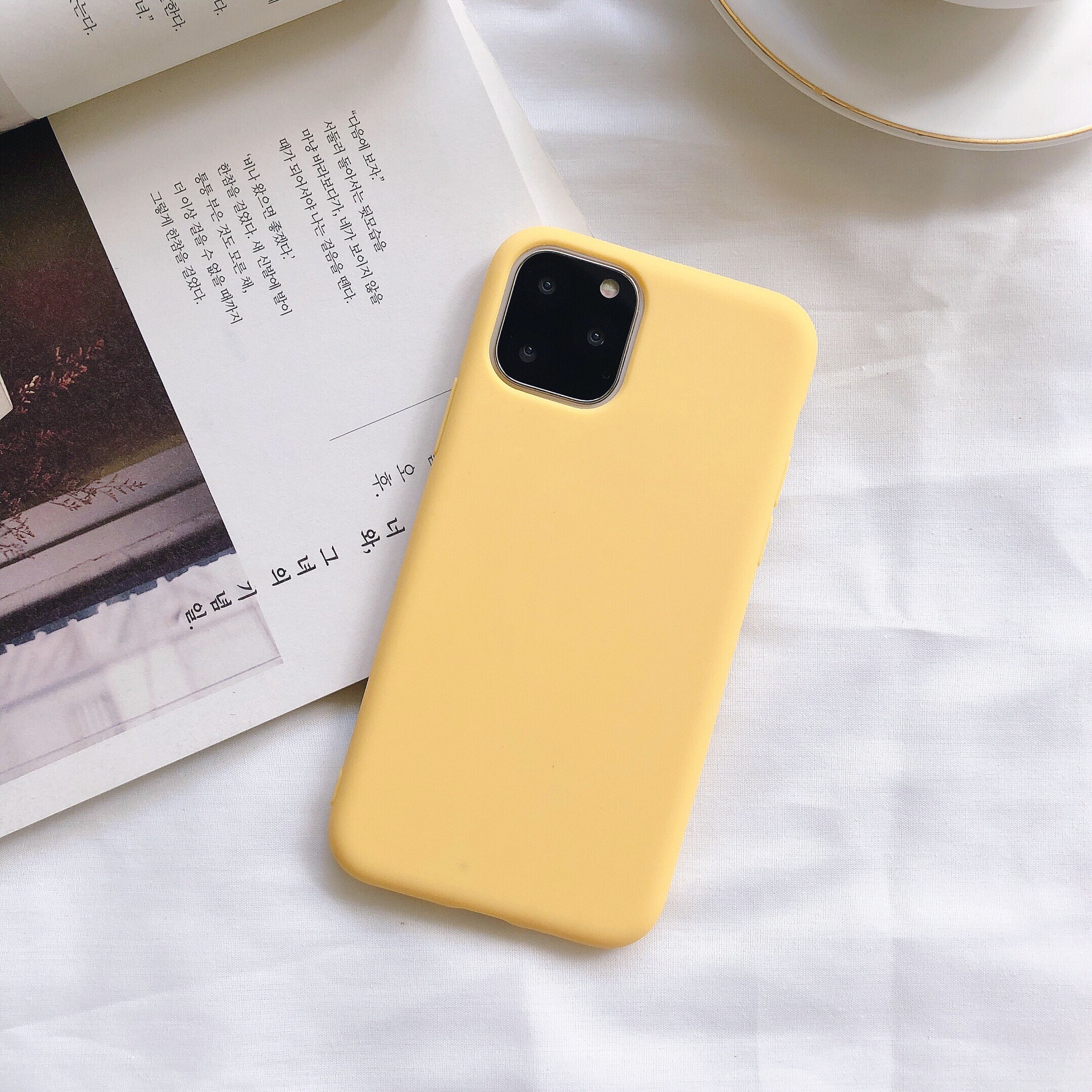 Lemon yellow