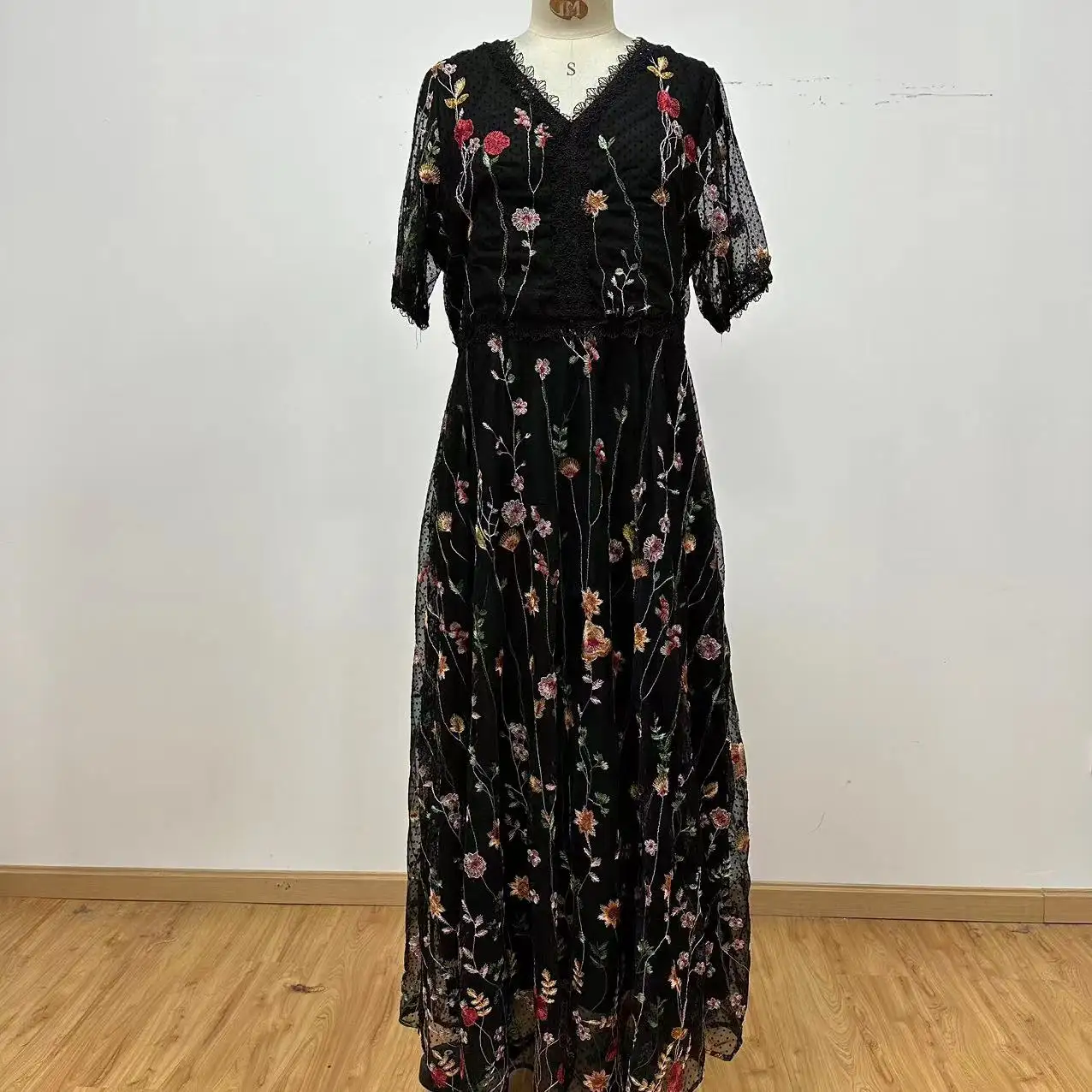 Online alışveriş özelleştirilmiş uzun kollu A-line jakarlı dokuma Retro tarzı klasik bayanlar siyah Mixi elbise