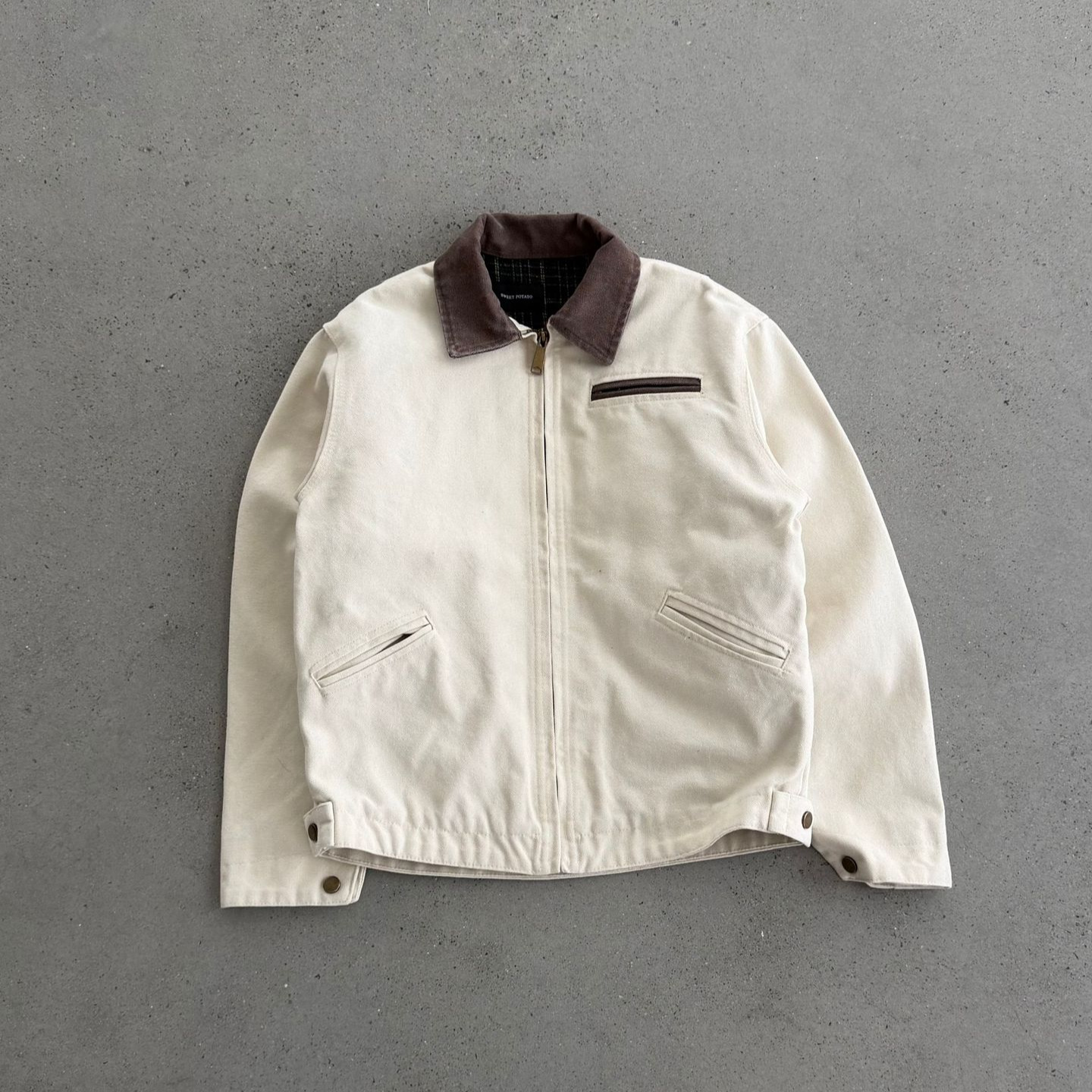 Beige sans étiquette