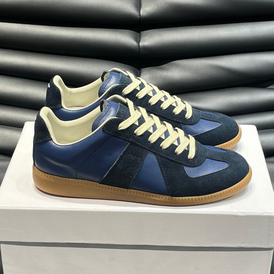 Azul oscuro