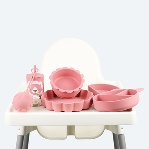 New Trending Supplies Eco Friendly Led Weaning Set Baby Tableware Bib Plate Suction Bowls Silicone Baby Food Sets