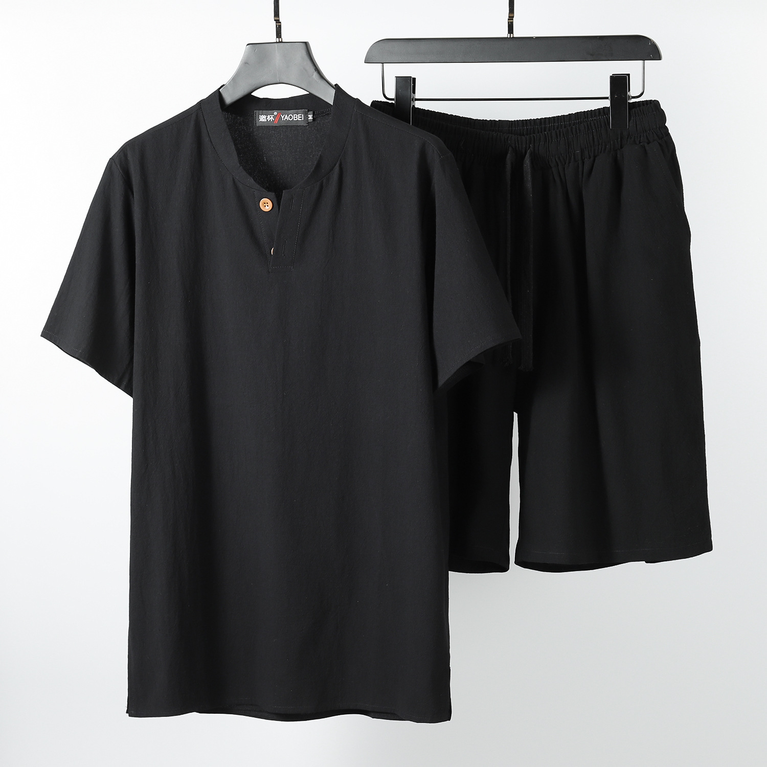 pantaloncini neri