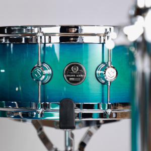 SWM Blue Baked Enamel Premium Drum Set, adaptándose a bateristas de todos los niveles con tono excepcional. - Product Image 5