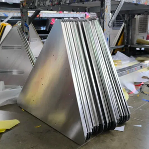 Panneau de signalisation triangulaire en aluminium. La sécurité routière signe. Taille: 28 pouces (environ 70 centimètres) - Product Image 4