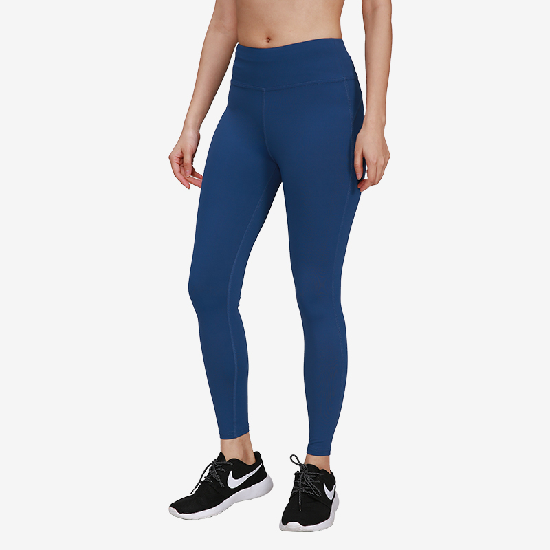 สีน้ำเงิน