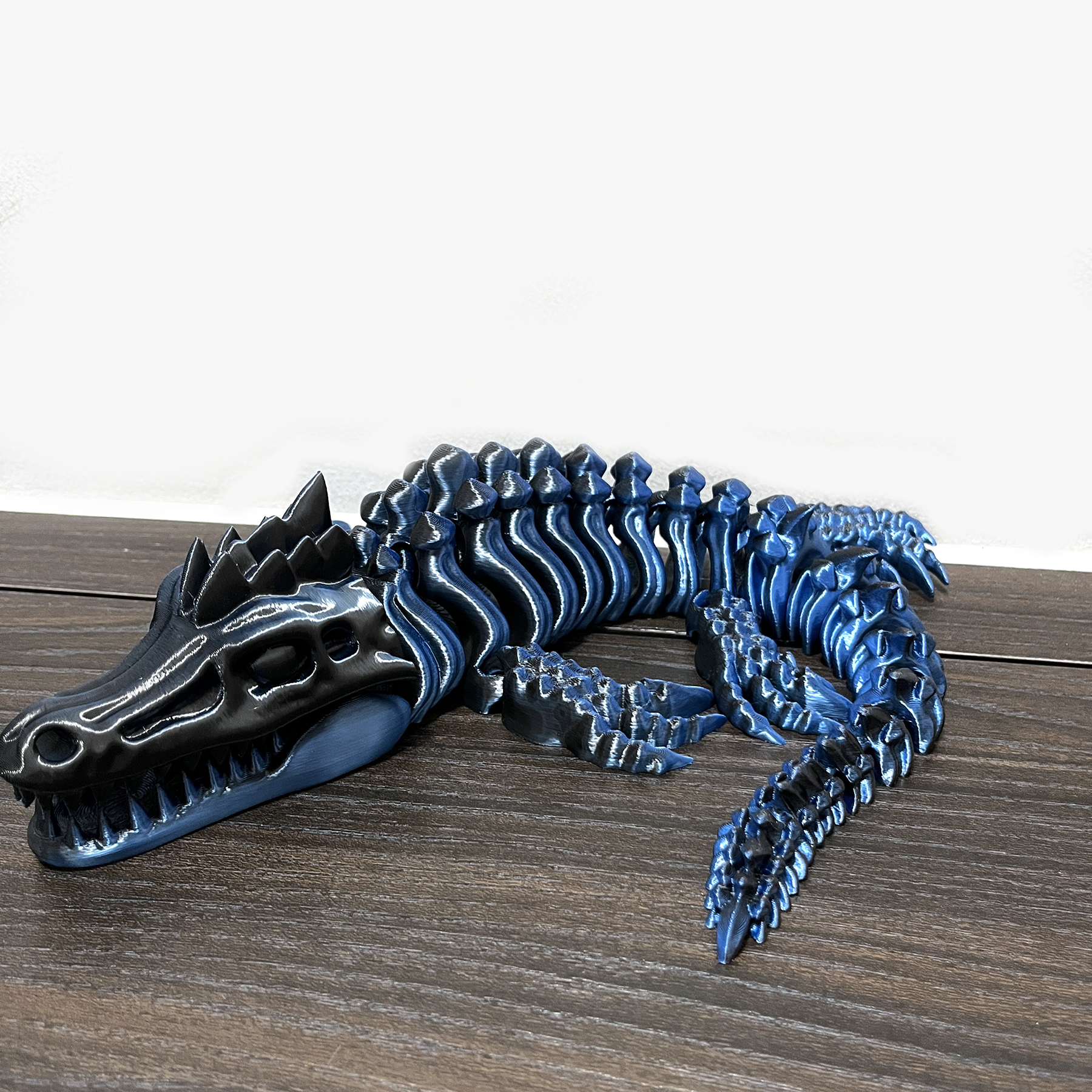 Soie noire et bleue