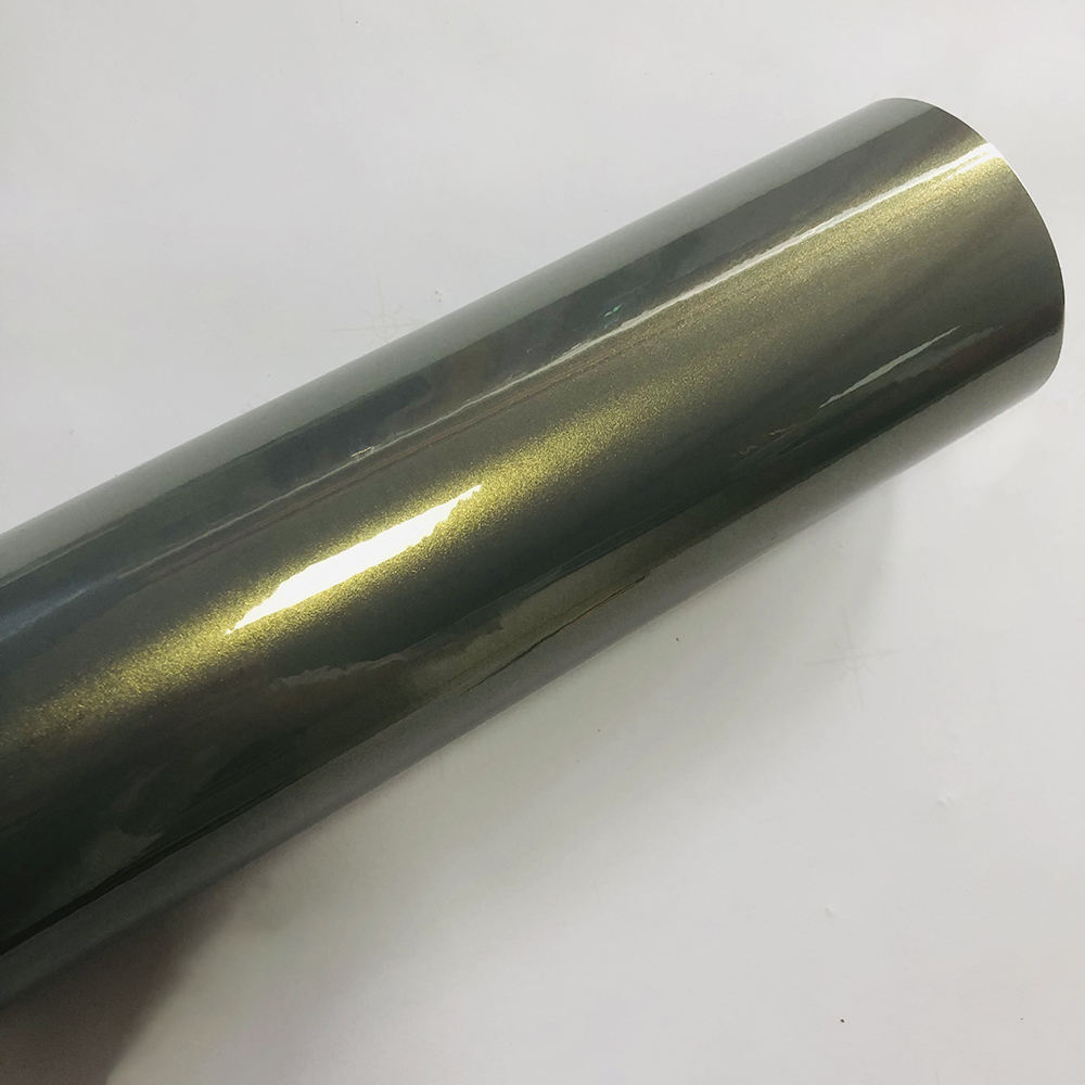 เสน่ห์สีเทาอ่อนทอง