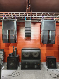 Hogere Kwaliteit <span class=keywords><strong>Line</strong></span> <span class=keywords><strong>Array</strong></span> Speaker Outdoor Professionele Sound Systeem 18 Inch + Dual 8 Inch Voor Dj Party Stage Speaker - Product Image 4