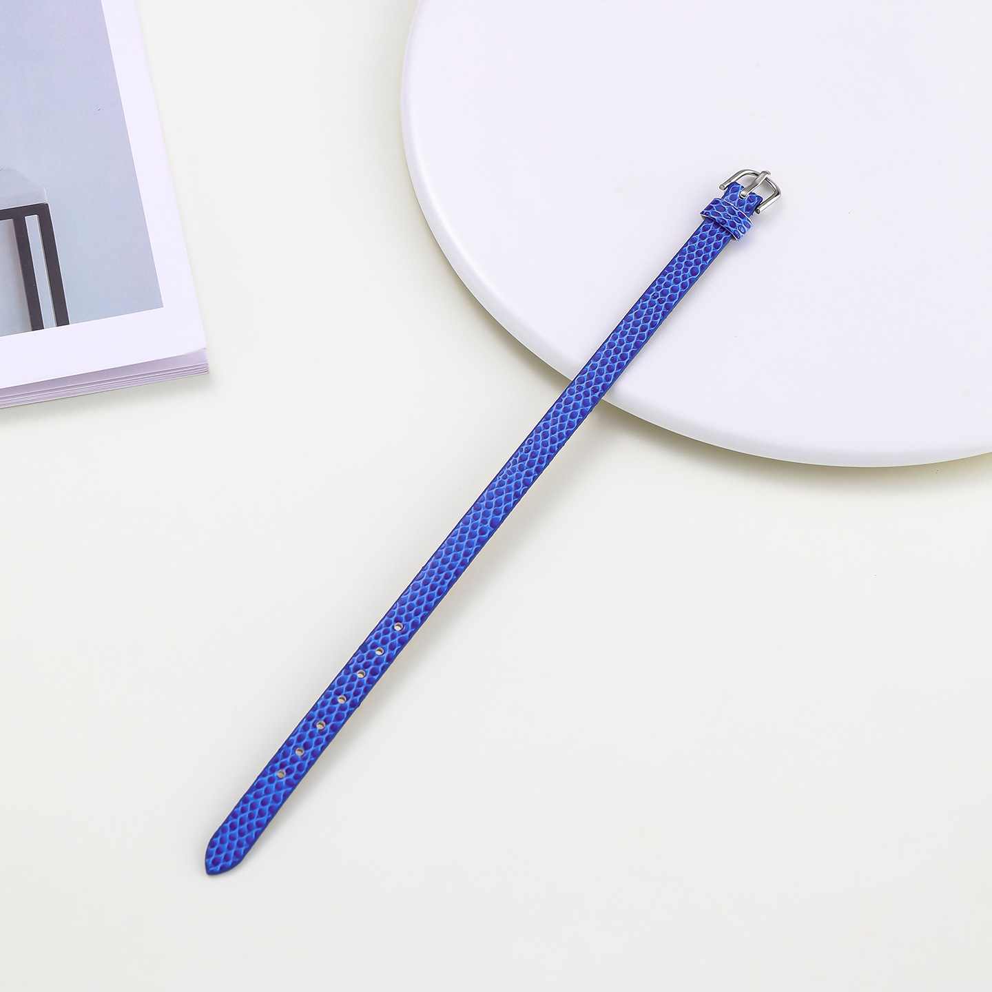 Boucle ronde, 8 mm, bleu roi (env.218 mm de long)