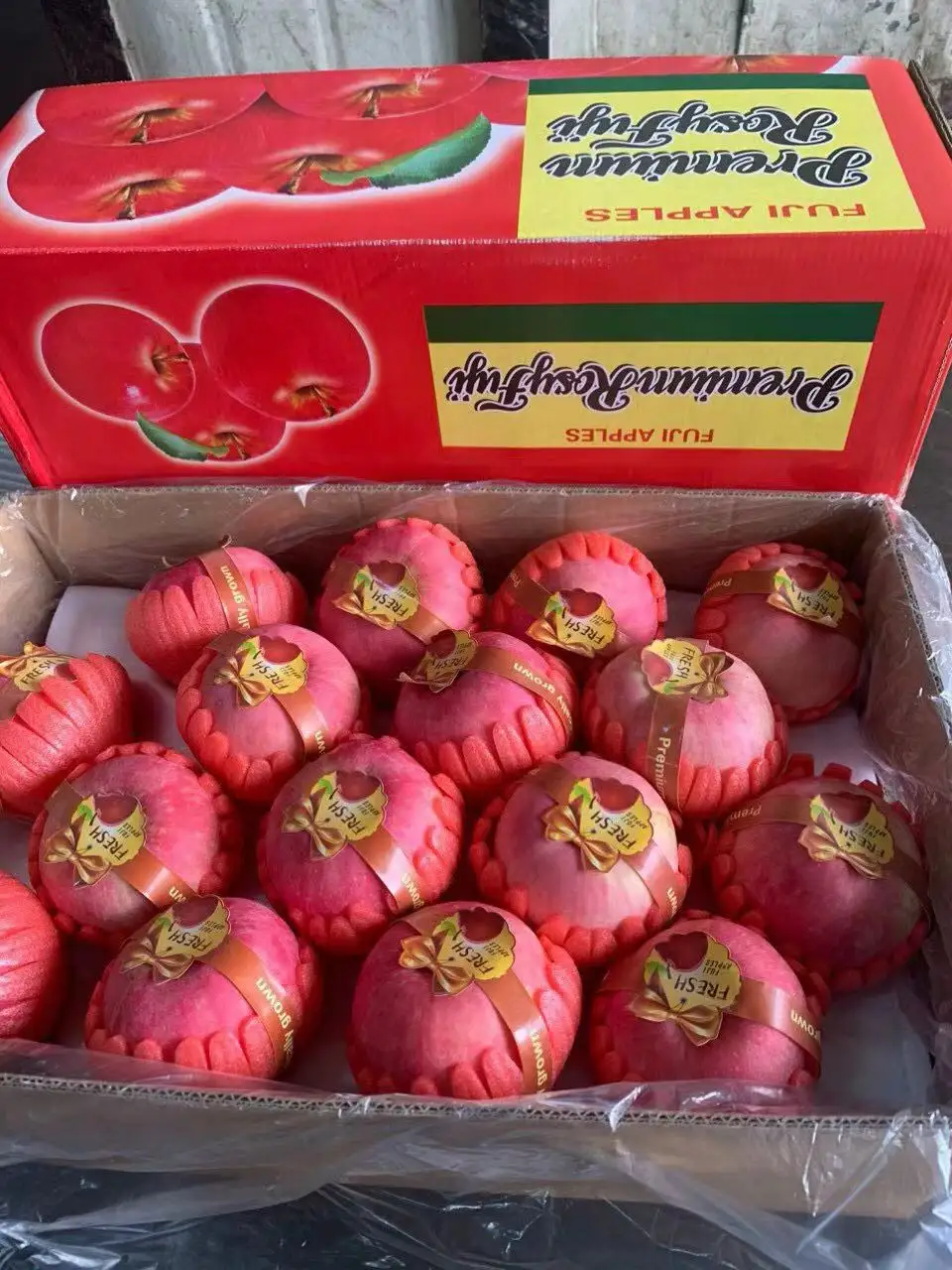 लाल स्वादिष्ट फ़ूजी सेब, शेडोंग यंताई पेंगलाई फ़ूजी सेब