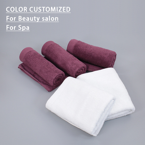 صالون تجميل بشعار مخصص مضاد للبلاش مادة قطنية سوداء اللون تدعم التطريز ومناشف باردر القياسية - Product Image 4