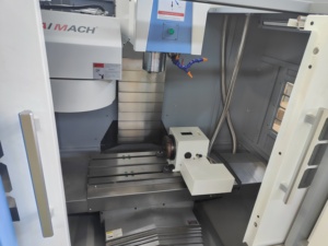 VMC640 Fresado Vmc Mecanizado Mini Centro de Mecanizado Vertical de 4 Ejes Centro de Mecanizado Vertical de China Fresadora Cnc de 5 Ejes - Product Image 4