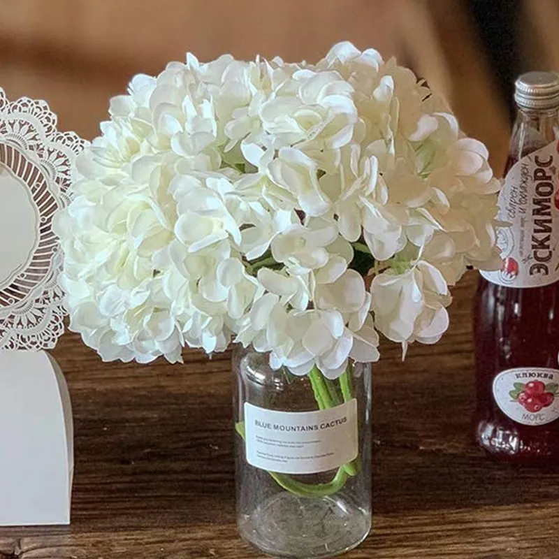 90 Uds pétalos Venta caliente Rama de Hortensia de seda flores artificiales ramo de novia para boda flores blancas