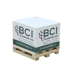 Bloc de notas adhesivas de bloque de papel cubo con logotipo personalizado al por mayor, pequeño palé de madera promocional de alta calidad, Bloc de notas adhesivas
