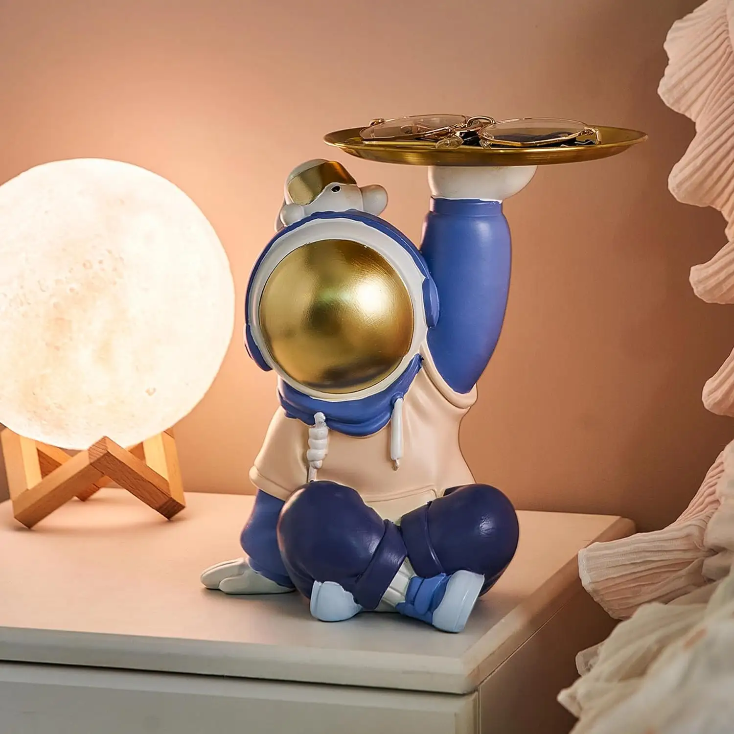 Estatua de bandeja de almacenamiento de decoración de astronauta, cuenco para llaves para mesa de entrada, estatuas modernas para hombre espacial, soporte de escritorio para oficina de dulces, Bedr