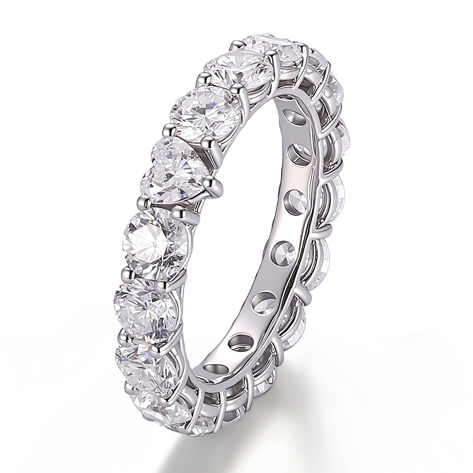 Anillo de oro macizo de 18k con diamante de laboratorio